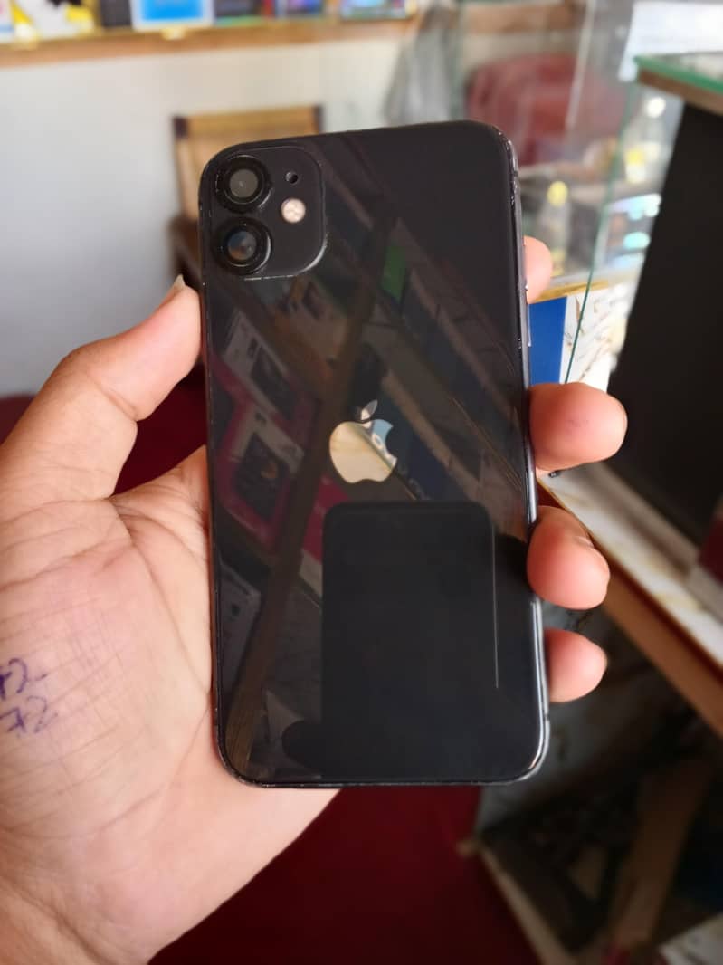 Apple iPhone 11 7