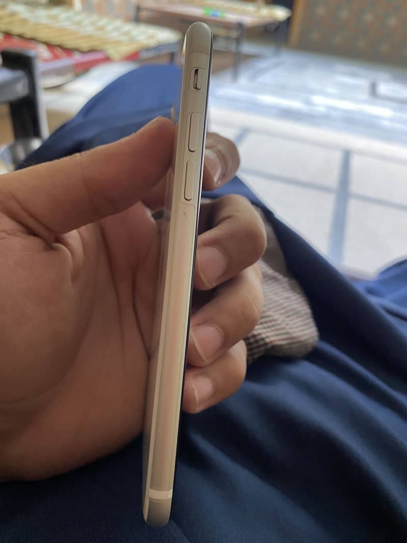 Apple iPhone SE 3