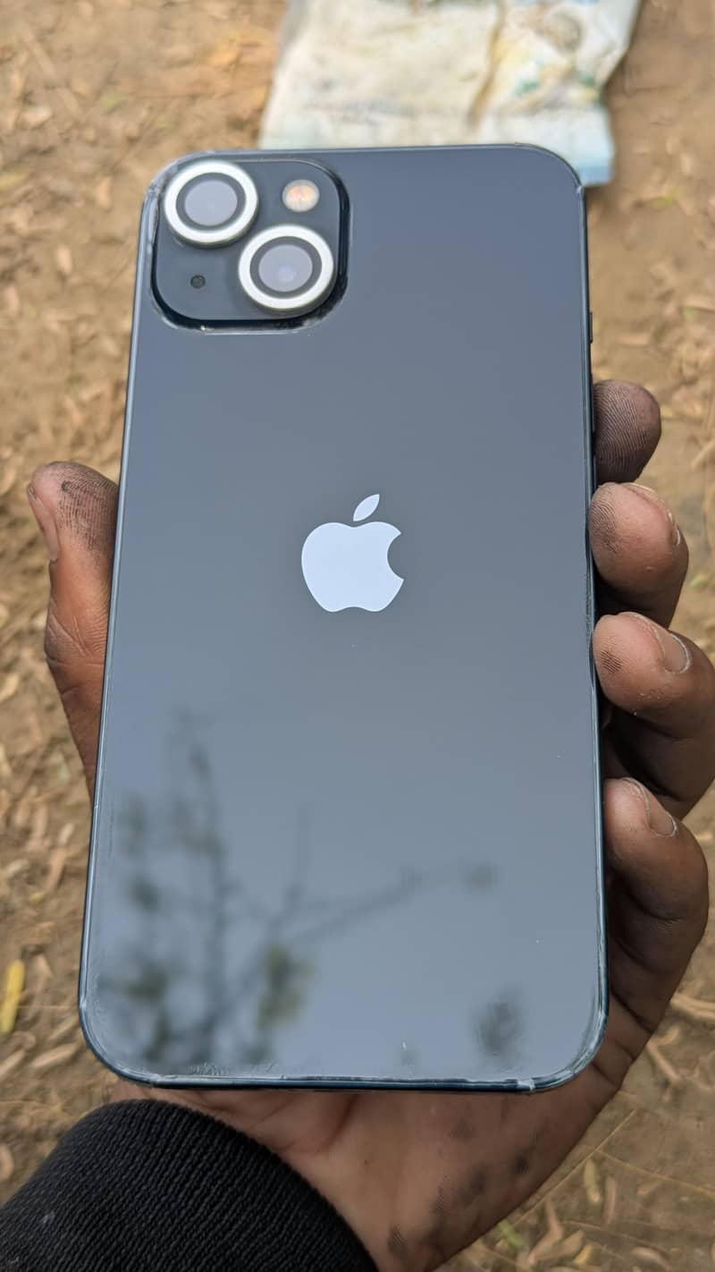 Apple iPhone 13 4