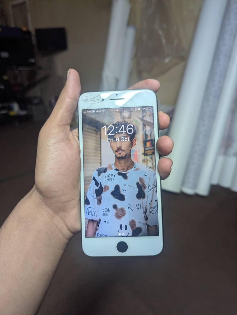 Apple iPhone 7 Plus 2