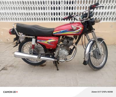 unique black 125 all ok bike documents complete  karachi  number