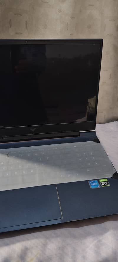 HP Victus 16
