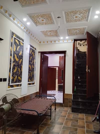 Prime Location 1 Kanal Lower Portion For rent Is Available In Marghzar Officers Colony