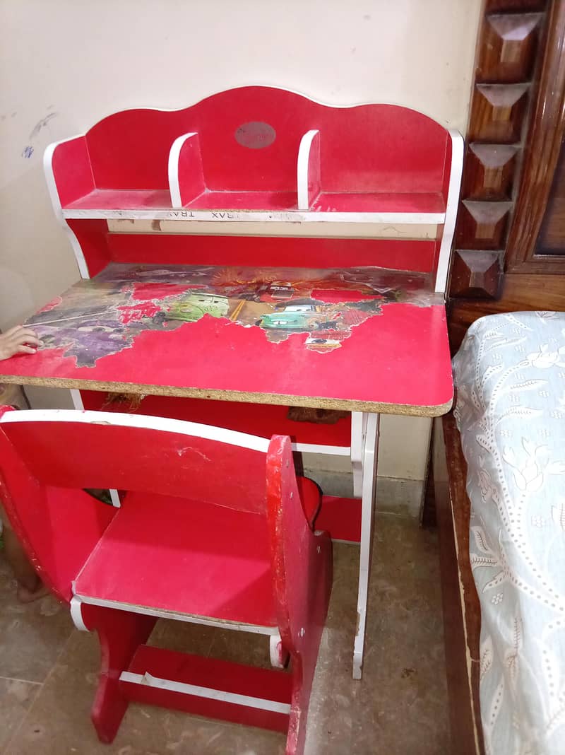 study table for kids 1