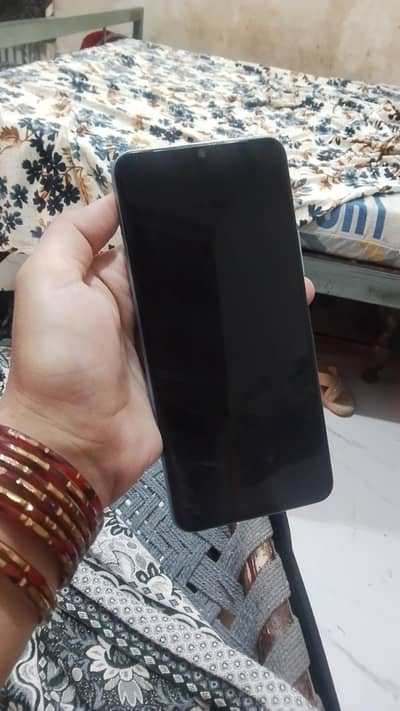 Vivo Y16