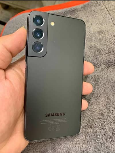 Samsung S22