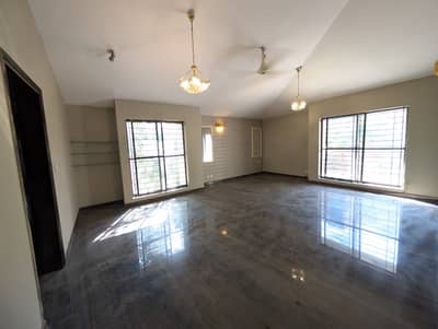 BUNGALOW FOR SALE IN DHA