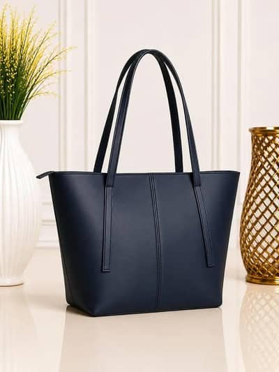 Woman's Leather Plain Shoulder Bag