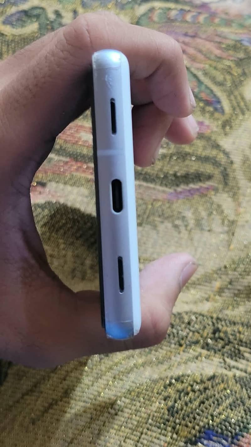 Google Pixel 7a 2