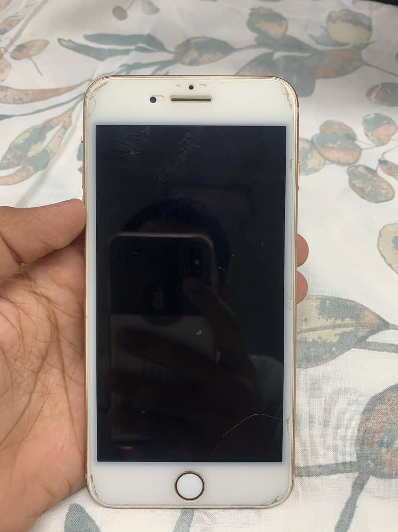 Apple iPhone 8 Plus 1
