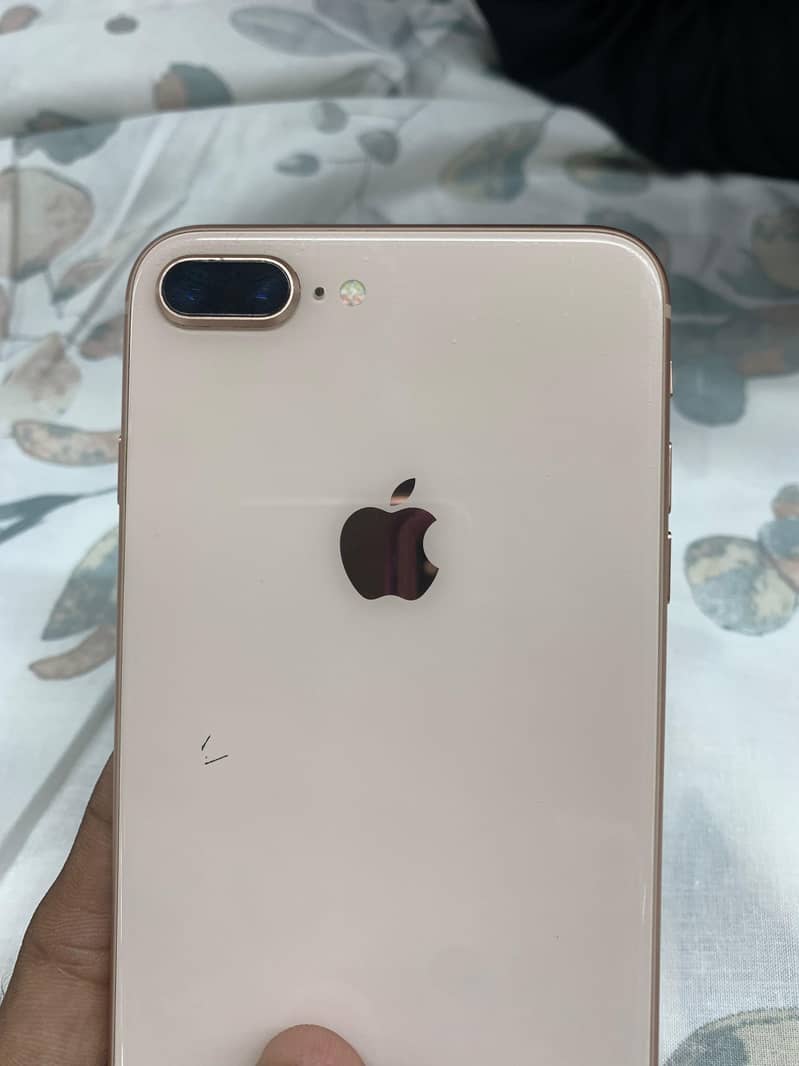 Apple iPhone 8 Plus 2