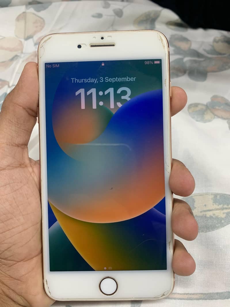 Apple iPhone 8 Plus 3