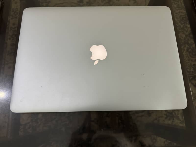 Macbook Pro 15” Mid 2015 0