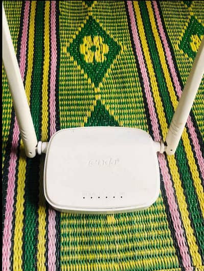 Tenda N301 router for sale