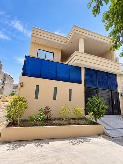 10 Marla Double Storey Owner-Built House for Sale in Government Employees Cooperative Housing Society, Block E