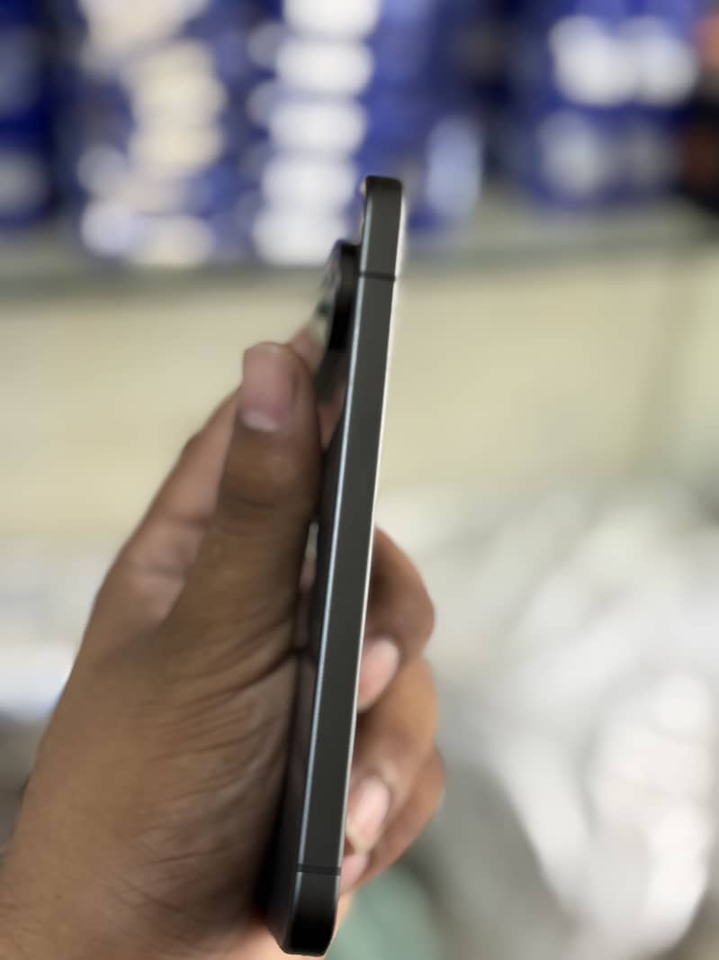 Google Pixel 10 3