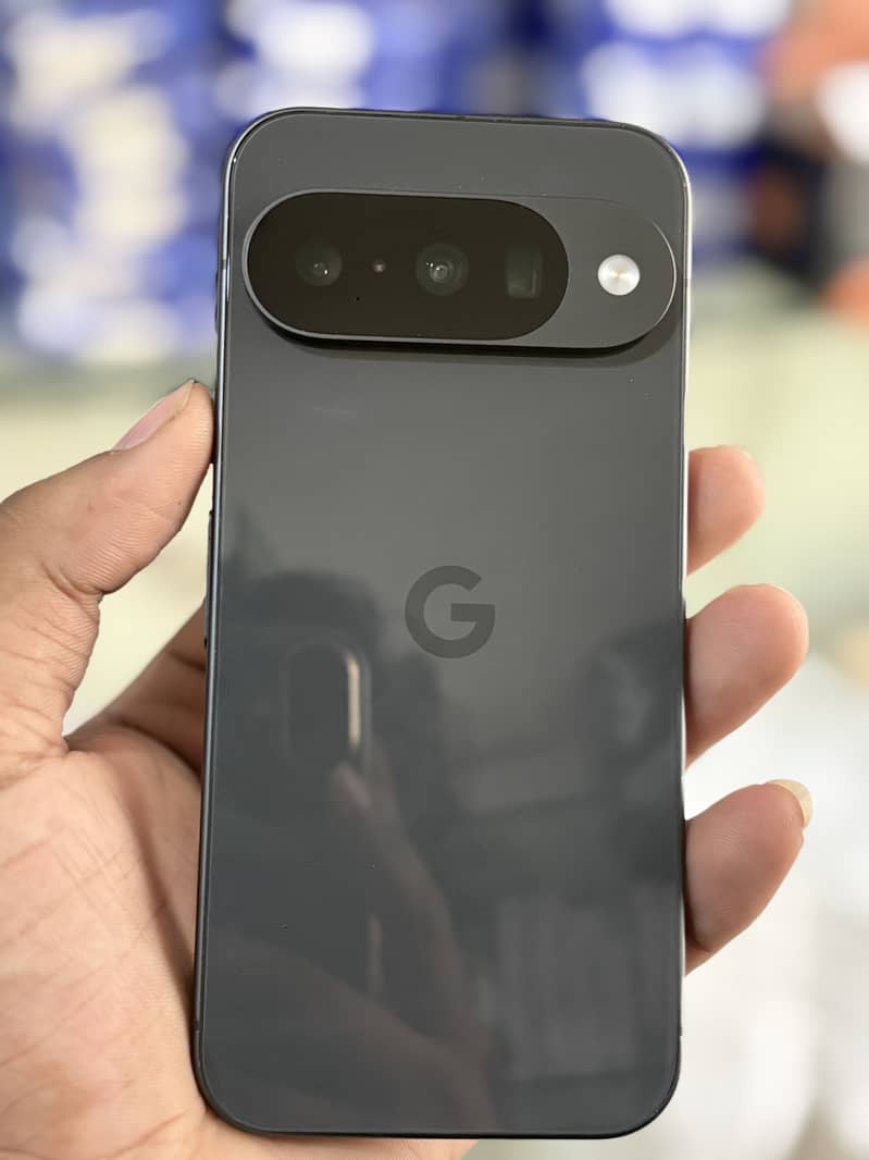 Google Pixel 10 4