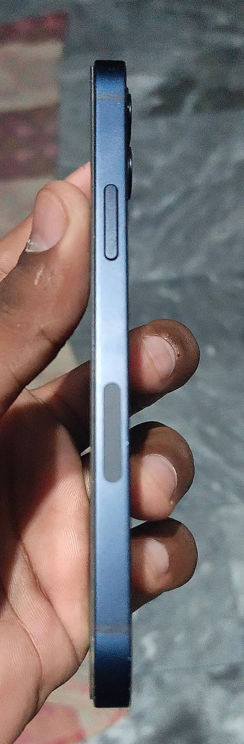 Apple iPhone 12 4