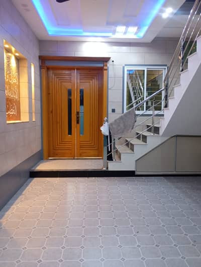 5 marla house for rent in Johar town for Family and Silent office (Call center + Software house