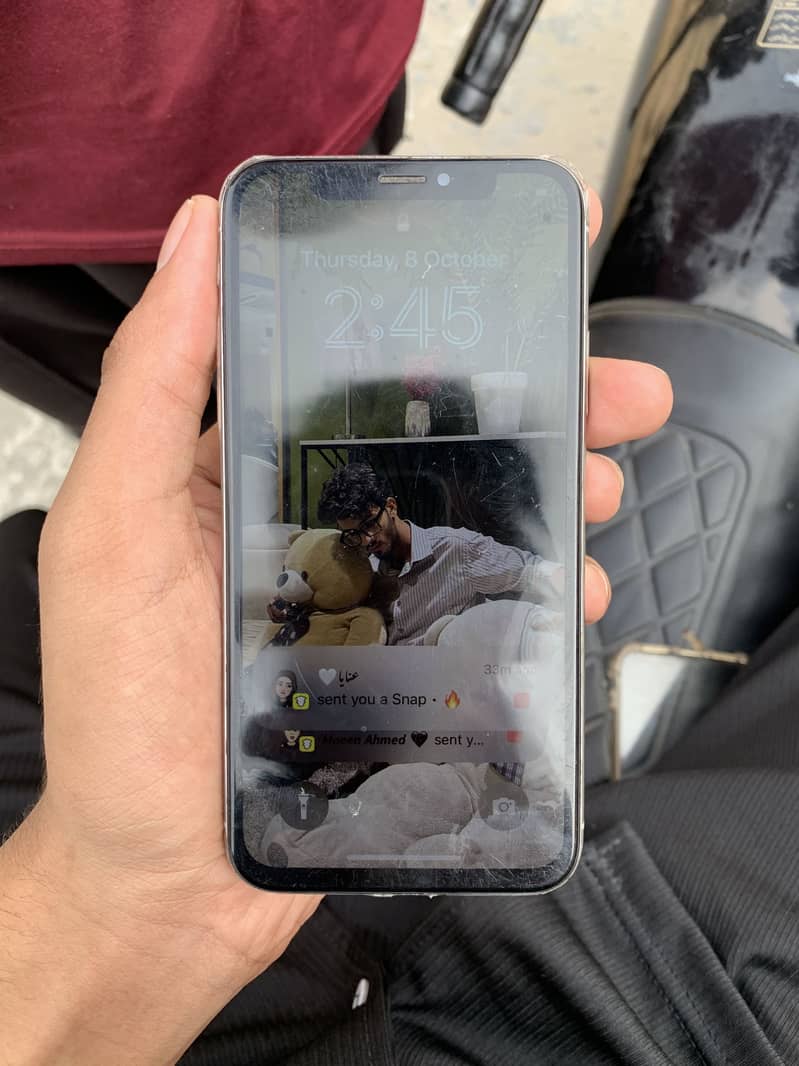 Apple iPhone X 4