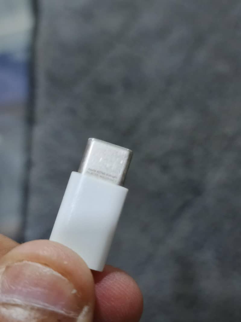 ipone 17 pro max original cable 1