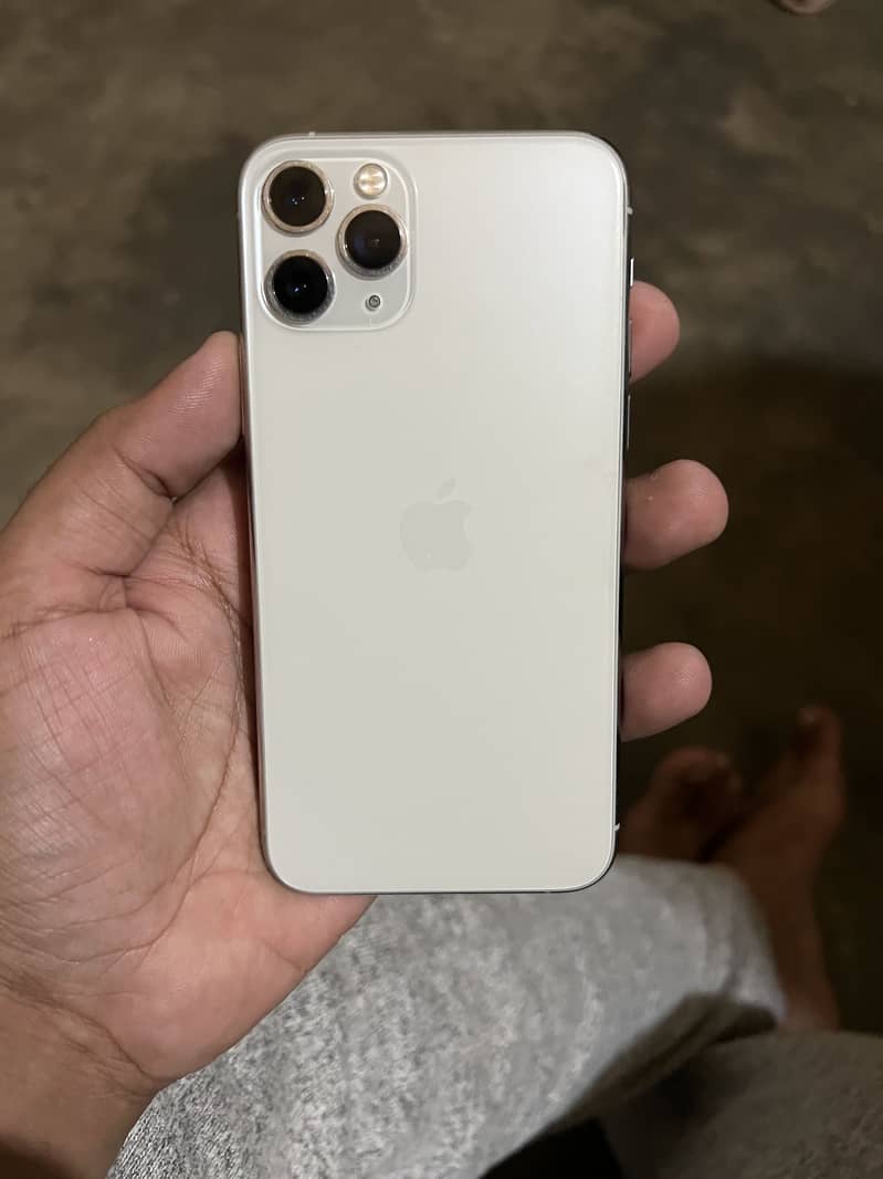 Apple iPhone 11 Pro 2