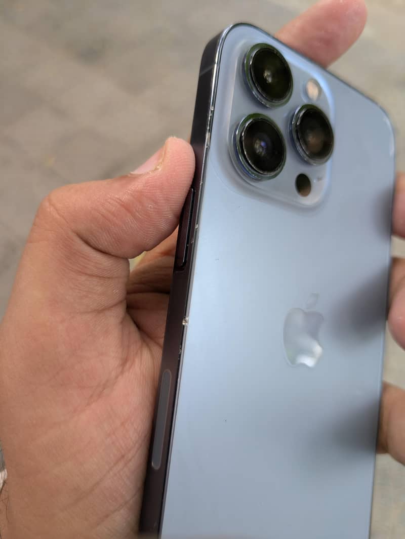 Apple iPhone 13 Pro 4