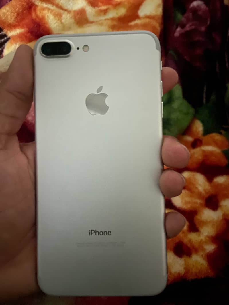 Apple iPhone 7 Plus 2