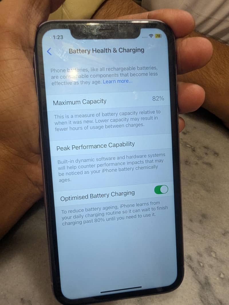 Apple iPhone 11 3