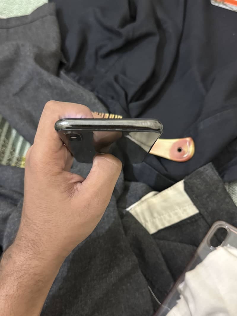 Apple iPhone X 2