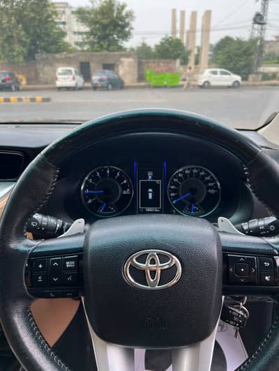 Toyota Fortuner V 2017