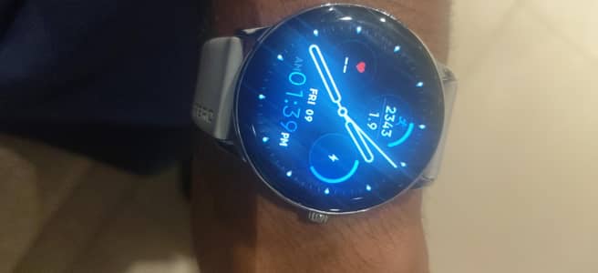 2 month hoy smart watch liy achi chl rhi ha new conditions