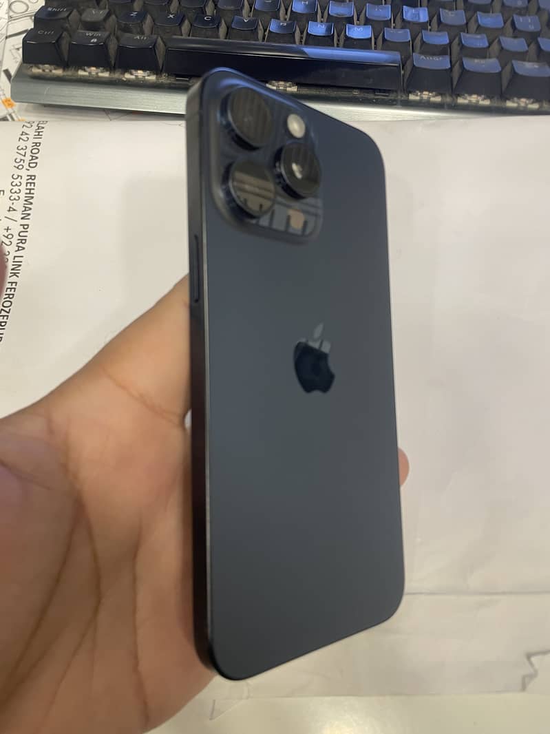 IPhone 15 Pro Max 2