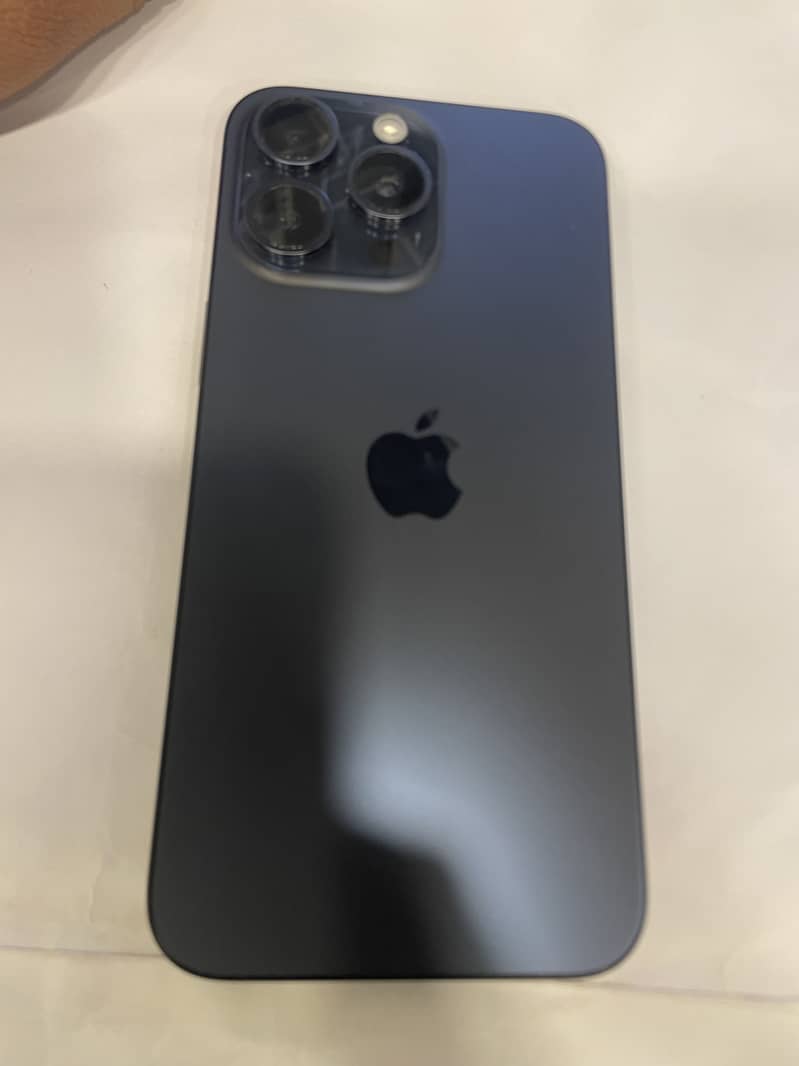 IPhone 15 Pro Max 3
