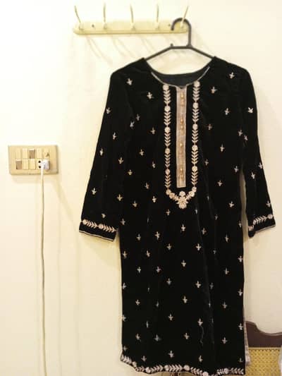 Pakistani velvet festive suit black 3piece, 2 piece Pakistani COREAN