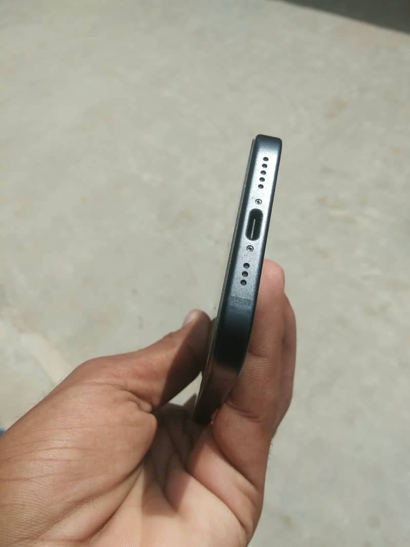 Apple iPhone 15 2