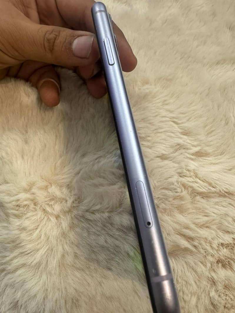 Apple iPhone 11 8