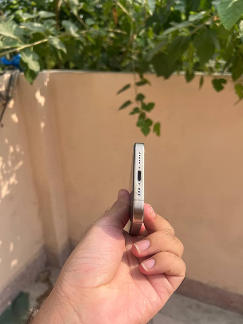 Apple iPhone 15 Pro 5