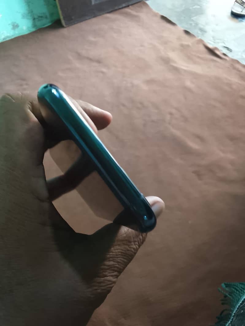 Apple iPhone 11 Pro 3