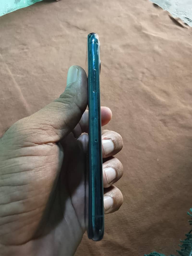 Apple iPhone 11 Pro 6