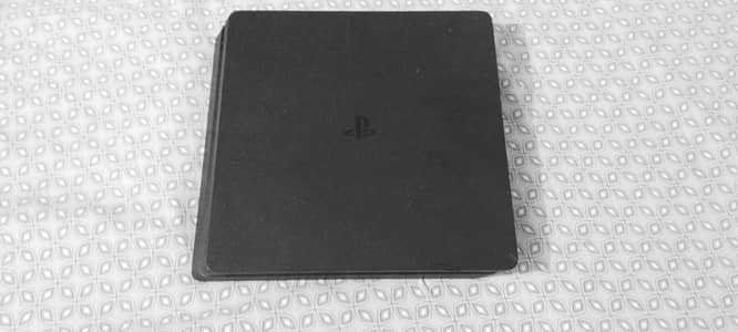 PLAY STATION 4 SLIM EDITION