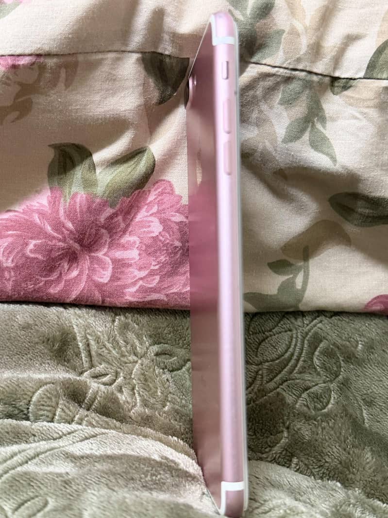Apple iPhone 7 Plus 3