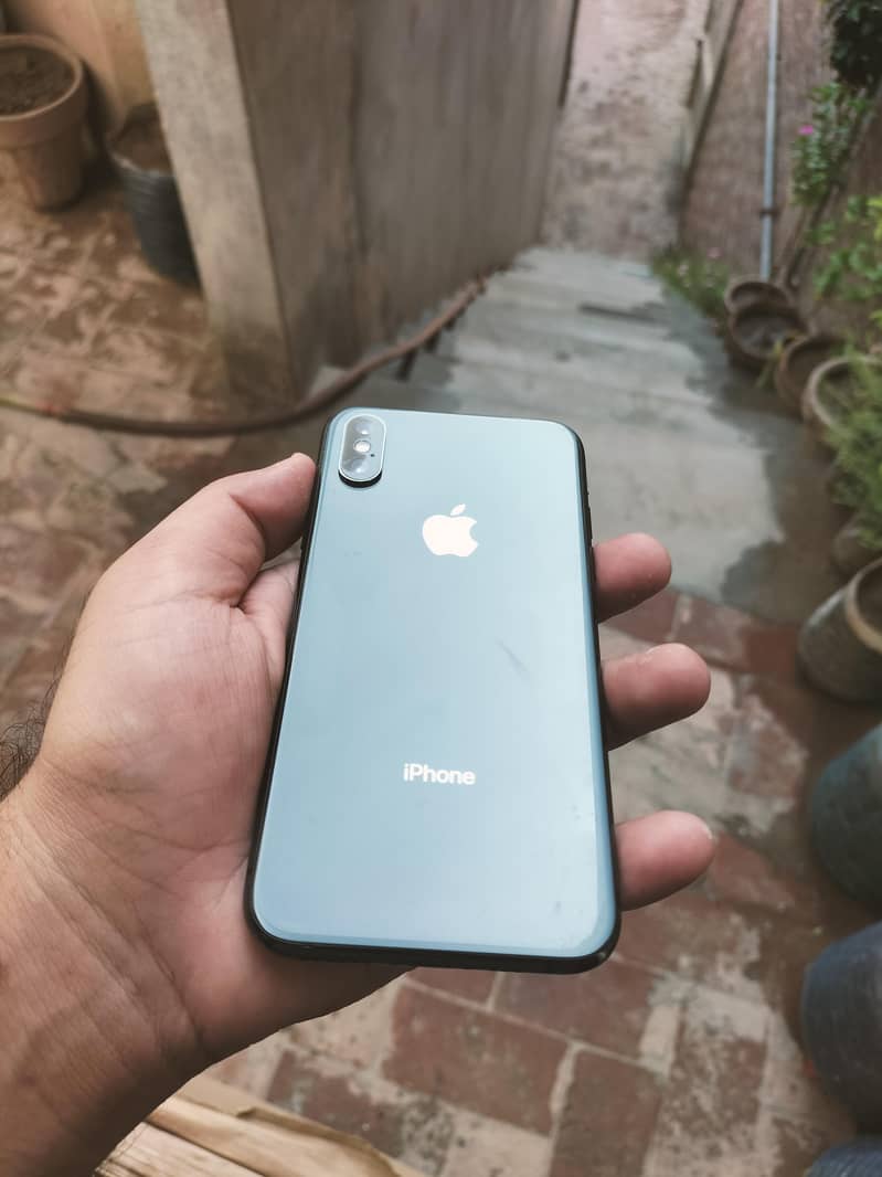 Apple iPhone XS 1