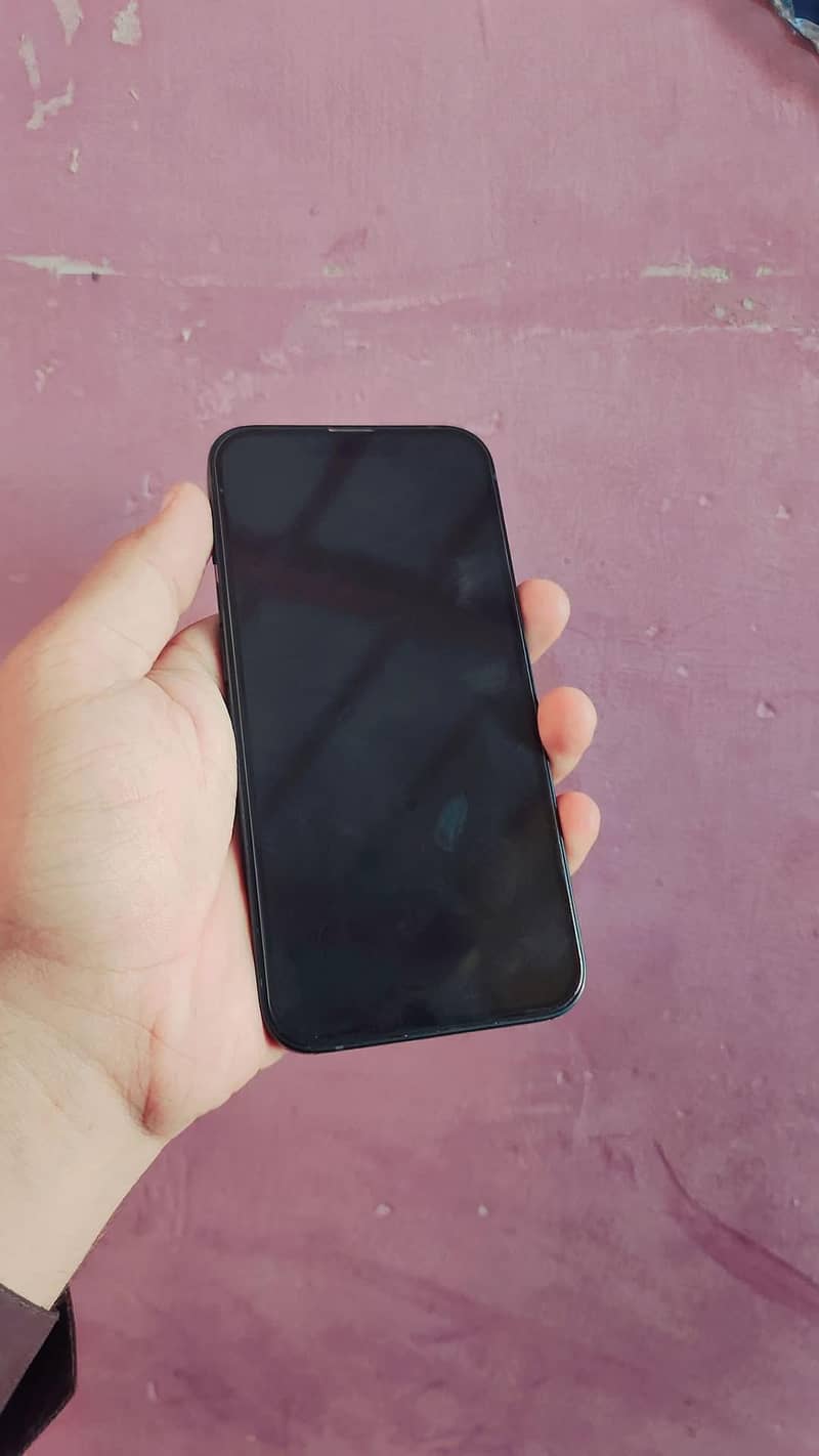 Apple iPhone 13 2