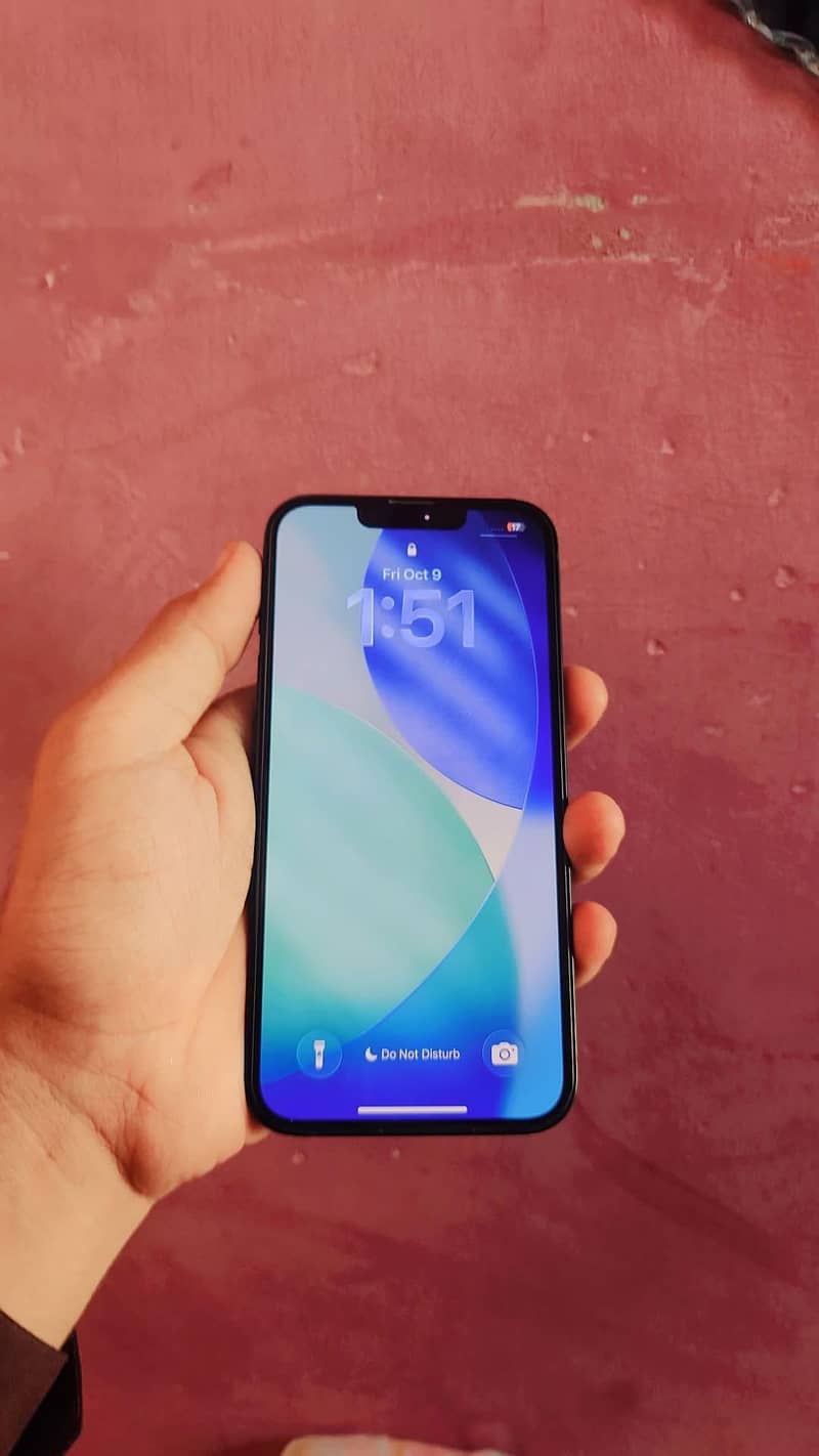 Apple iPhone 13 5
