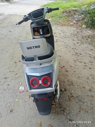 metro ev m6