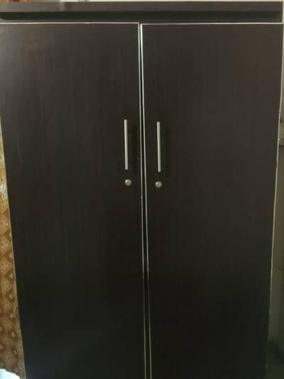 2 Door Almari For Sale - Urgent - Lahore