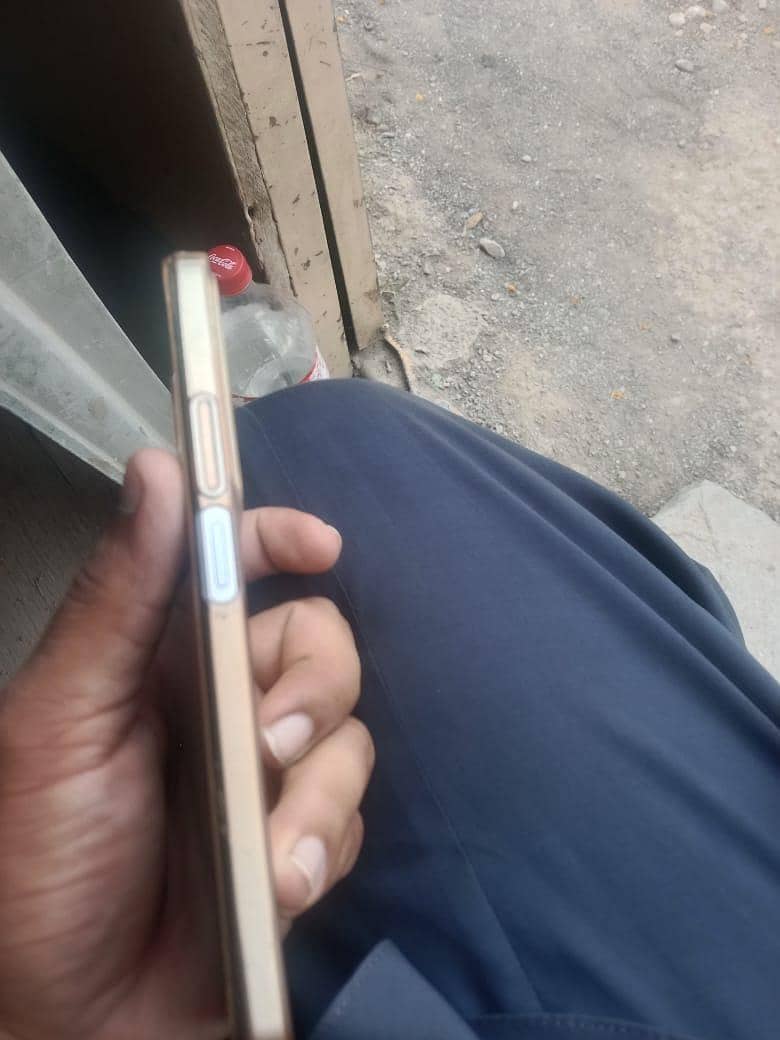 Realme C71 4