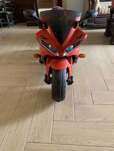 Yamaha r1 kids bike