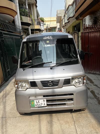 Nissan Clipper 2012